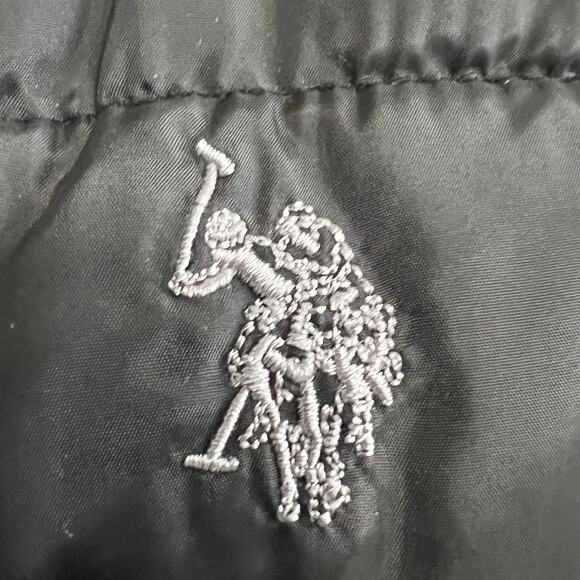 US Polo Assn Black Puffer Vest Full Zip‎ Size Large - Picture 4 of 9